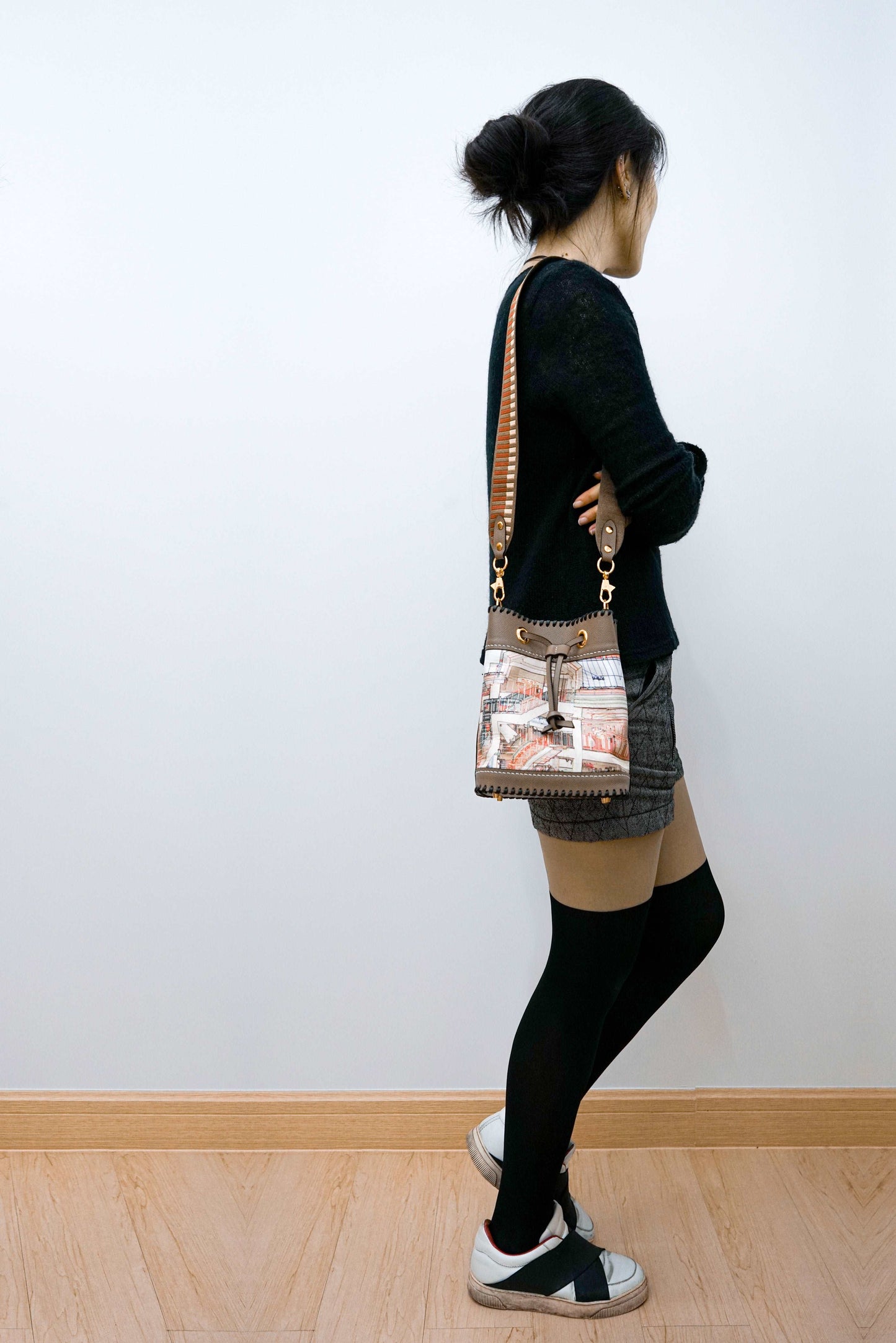 限量款:真絲水桶包 Silk-Leather Bucket Bag ( 3 pieces only )